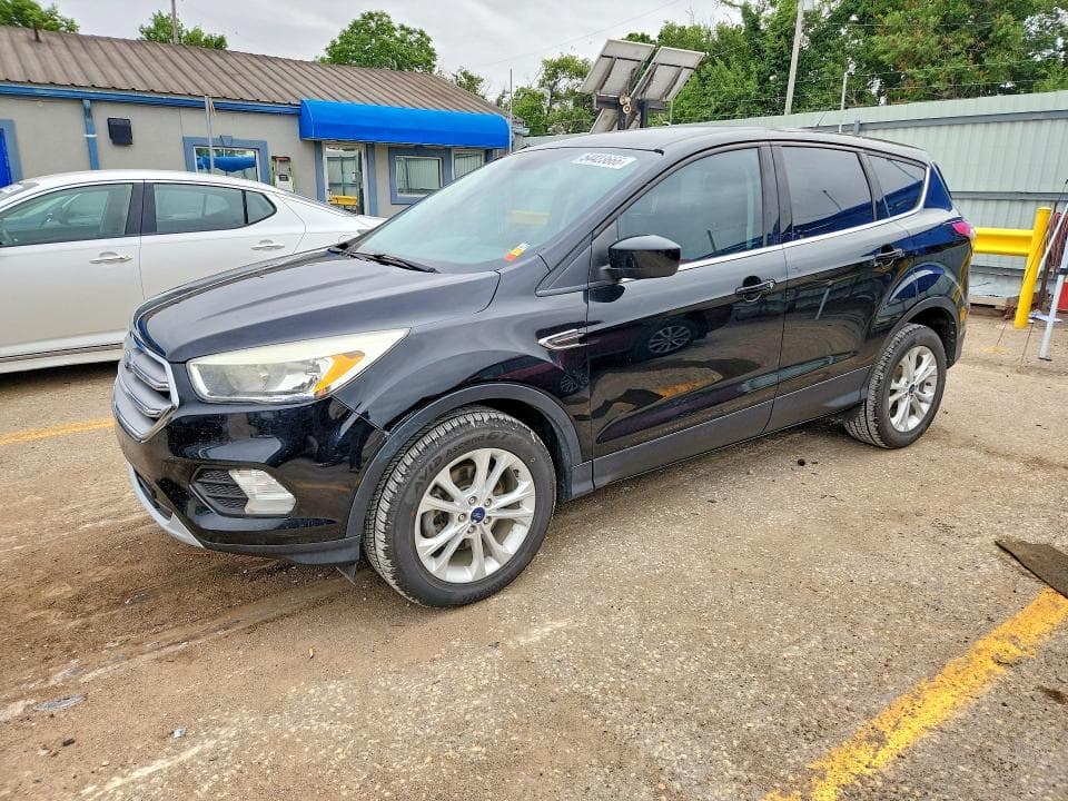 2017 FORD ESCAPE SE 1
