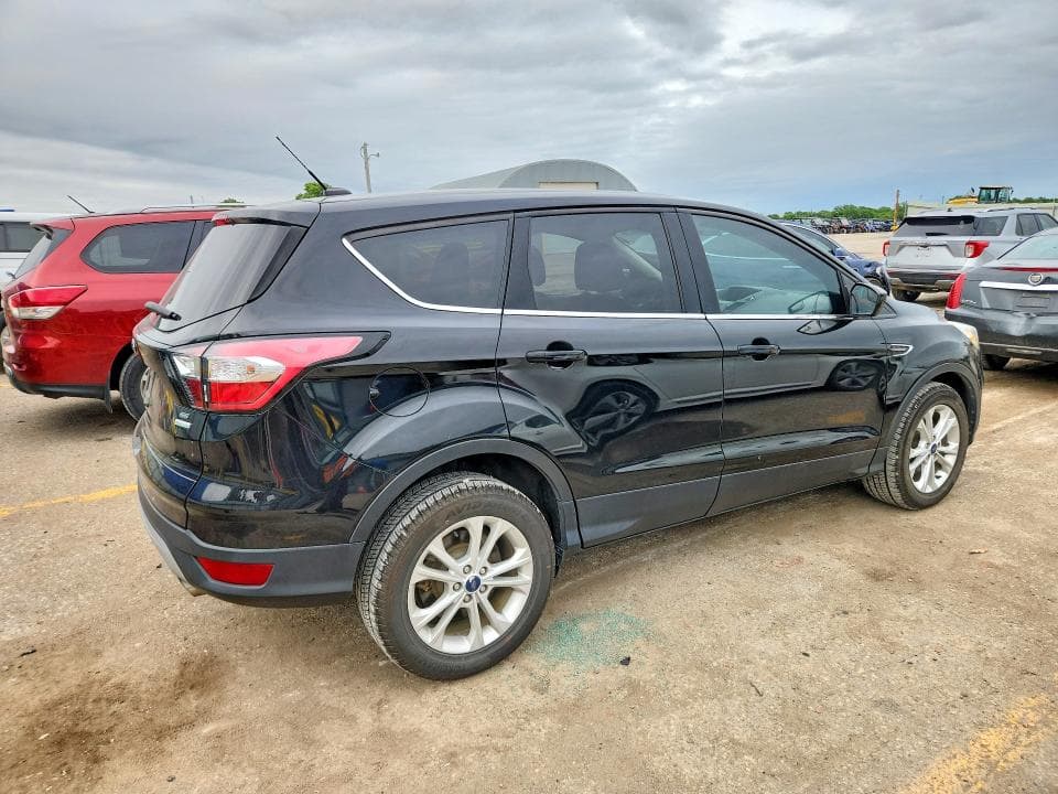 2017 FORD ESCAPE SE 3