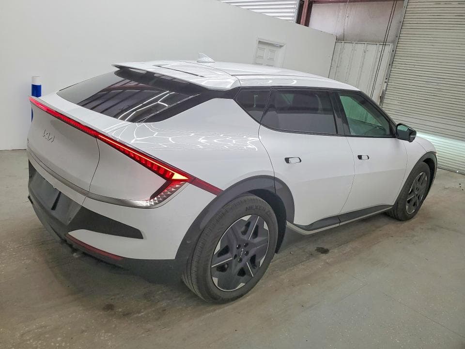 2025 KIA EV6 WIND 3