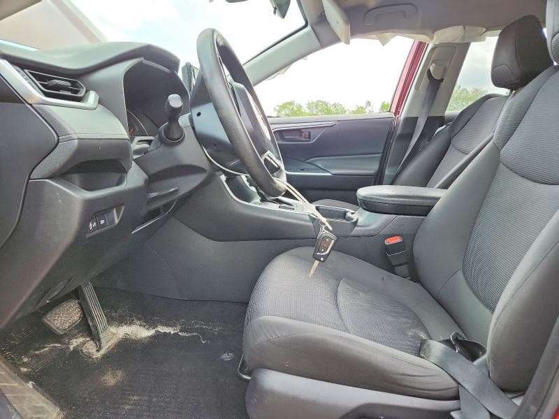 2019 TOYOTA RAV4 LE 7