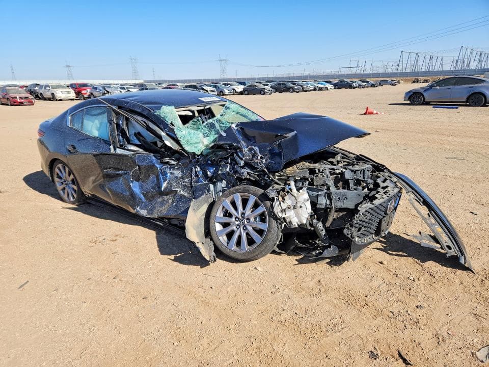2021 MAZDA 3 SELECT 4