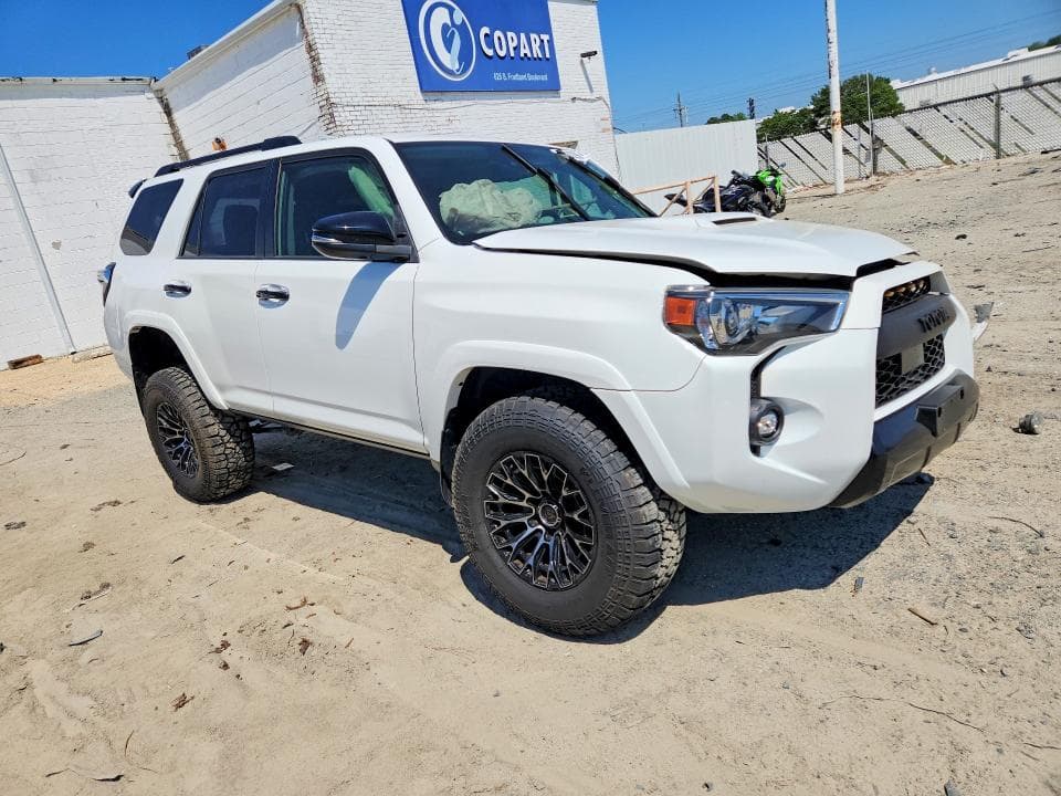 2021 TOYOTA 4RUNNER VENTURE EDITION 4