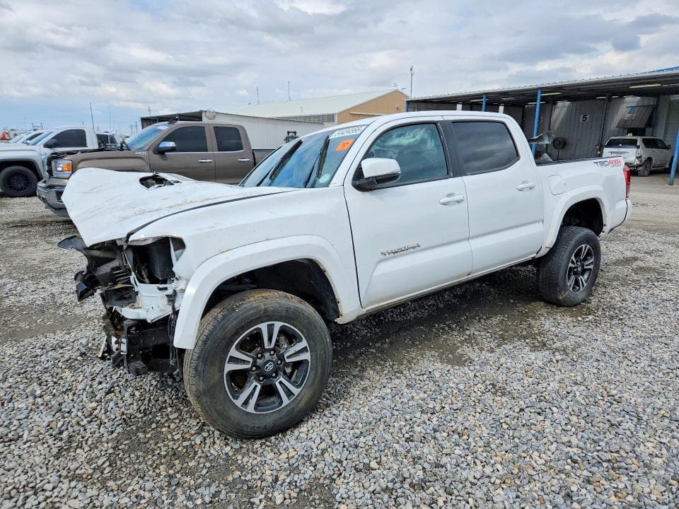 2019 TOYOTA TACOMA TRD SPORT - 1