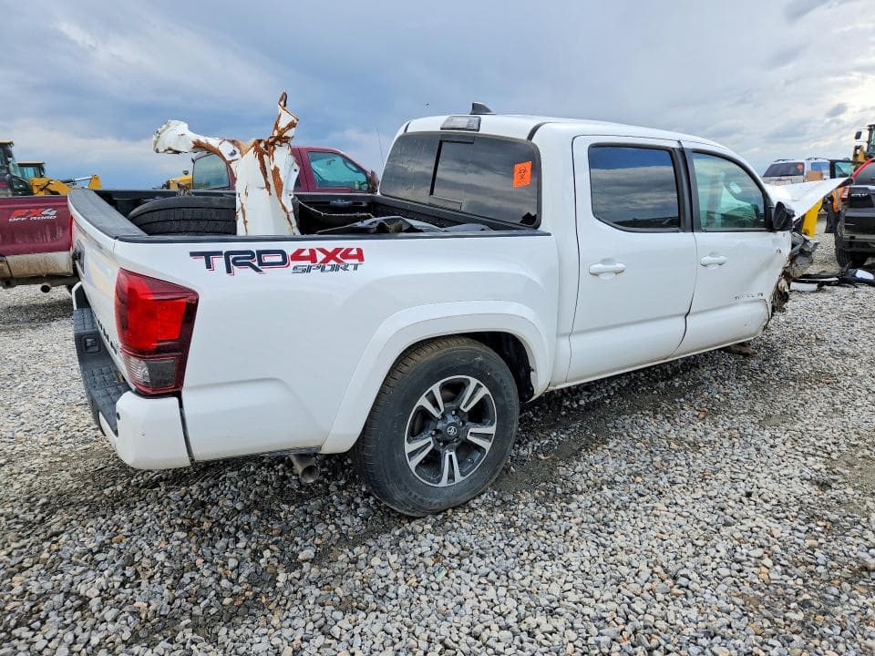2019 TOYOTA TACOMA TRD SPORT 3