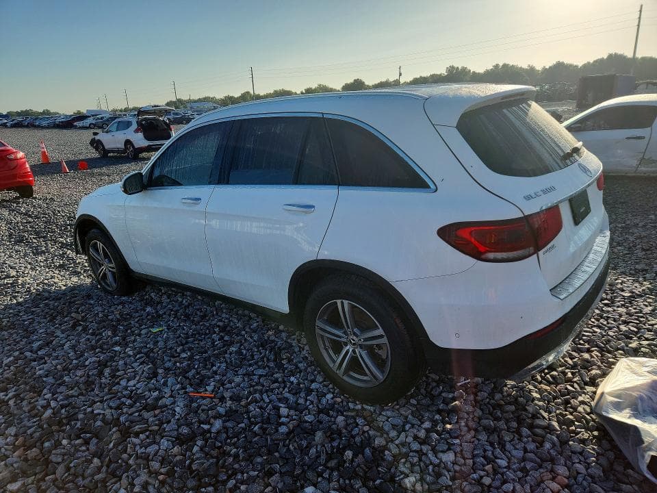 2022 MERCEDES-BENZ GLC 300 2