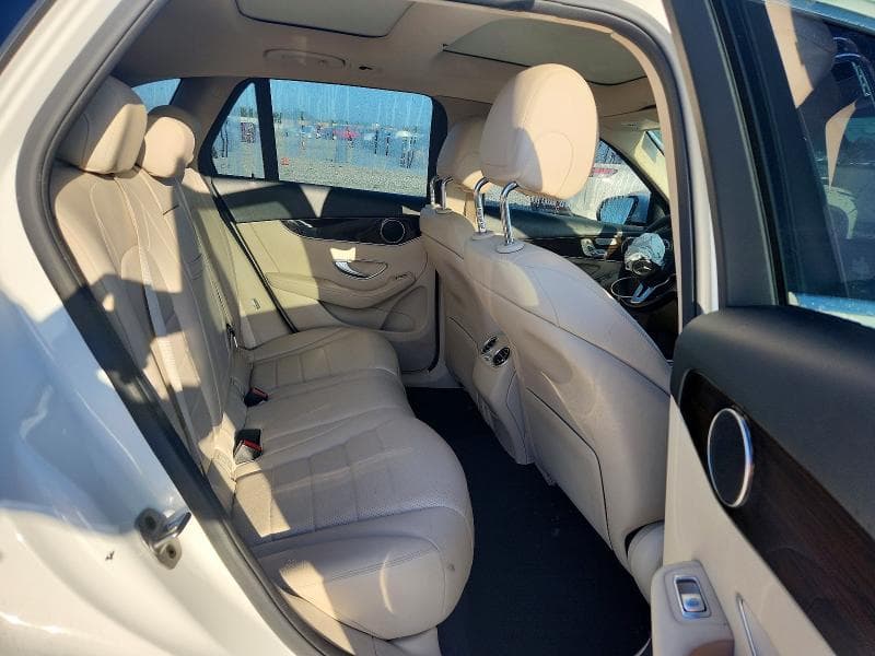 2022 MERCEDES-BENZ GLC 300 10