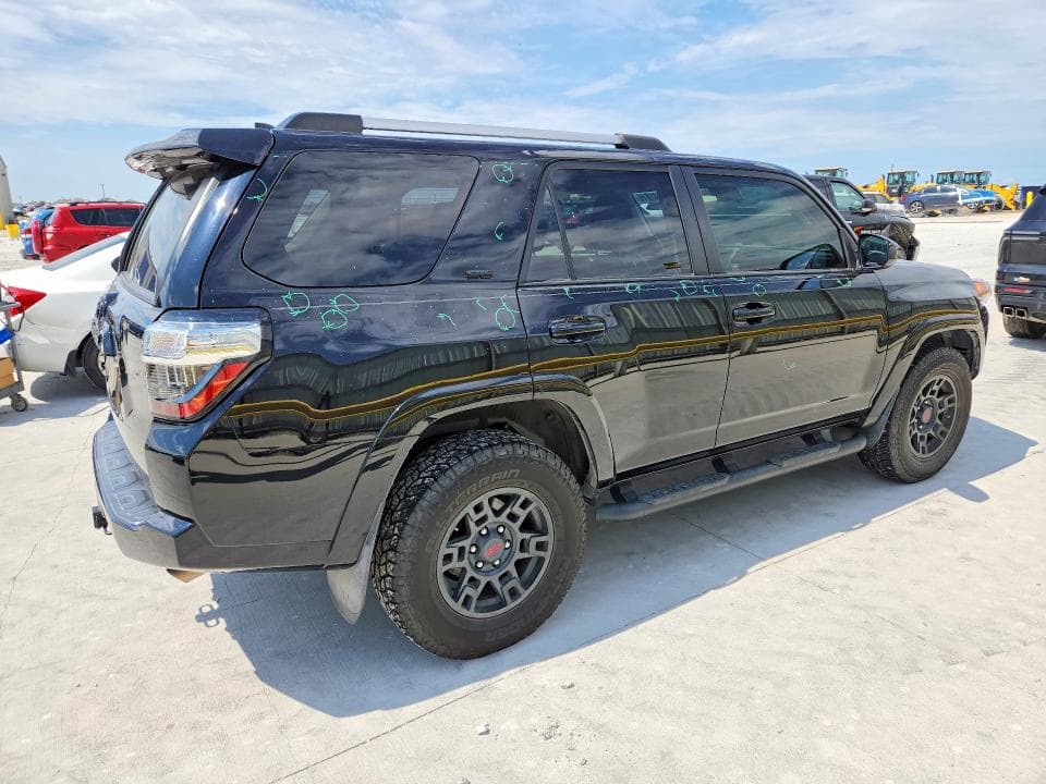 2020 TOYOTA 4RUNNER SR5 SR5 3
