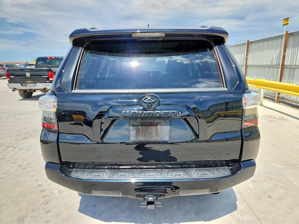 2020 TOYOTA 4RUNNER SR5 SR5 6