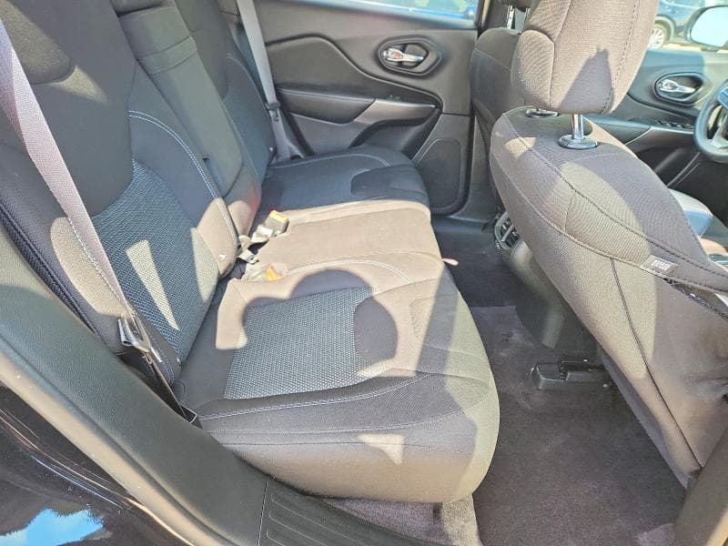 2019 JEEP CHEROKEE LATITUDE 10