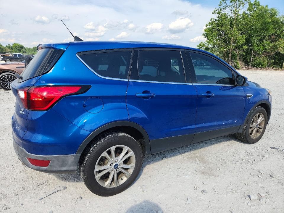 2019 FORD ESCAPE SE 3