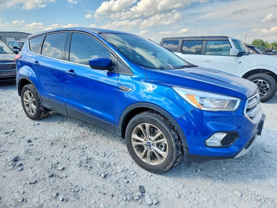 2019 FORD ESCAPE SE 4