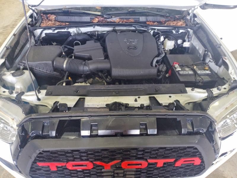 2022 TOYOTA TACOMA SR5 V6 11