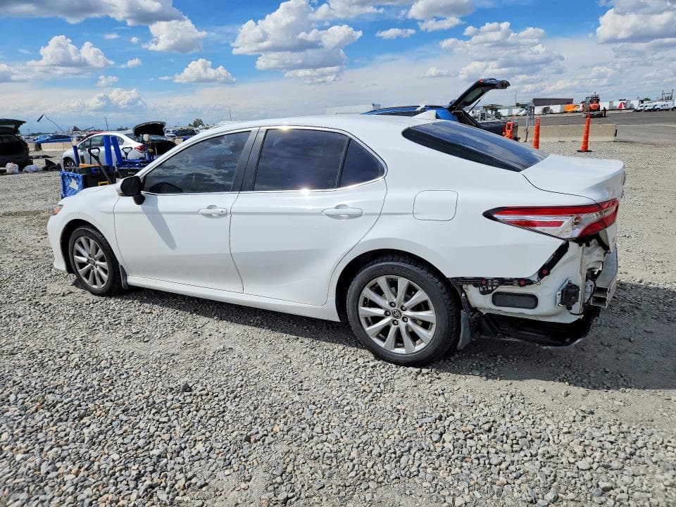 2020 TOYOTA CAMRY LE 2