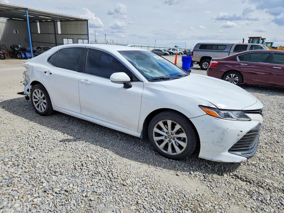 2020 TOYOTA CAMRY LE 4