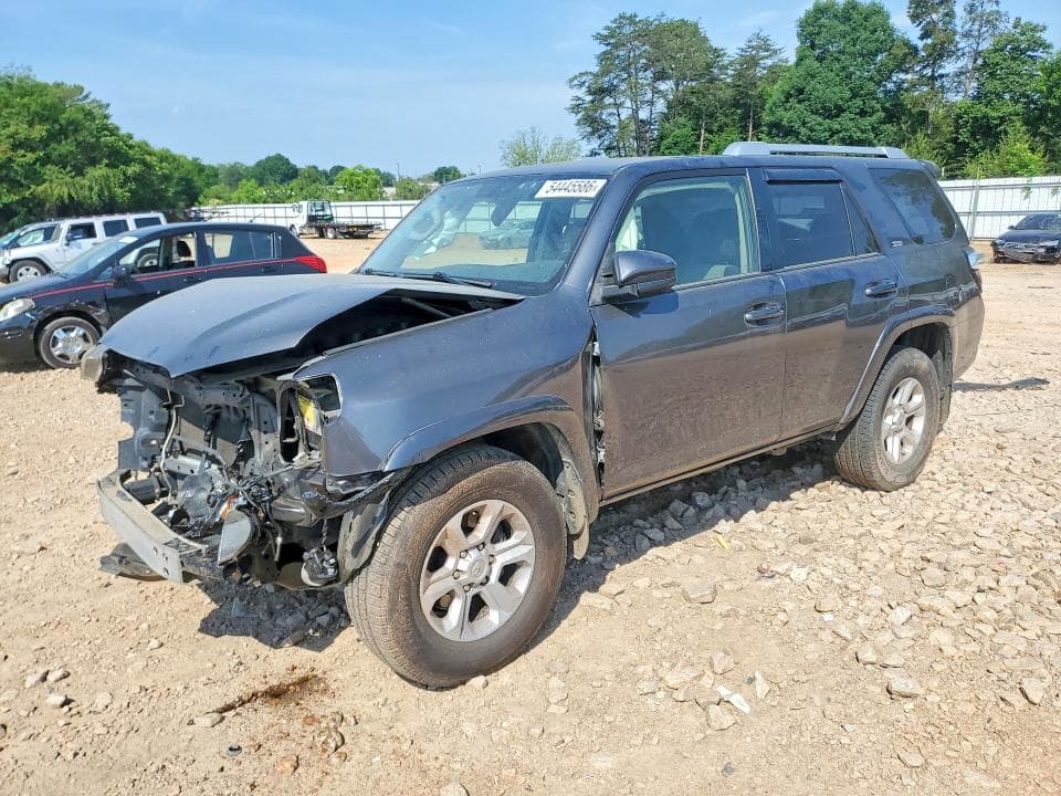 2016 TOYOTA 4RUNNER SR5 1