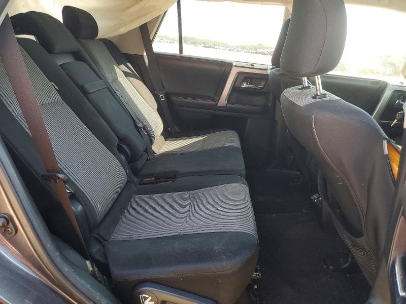 2016 TOYOTA 4RUNNER SR5 11