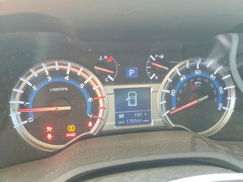 2016 TOYOTA 4RUNNER SR5 9