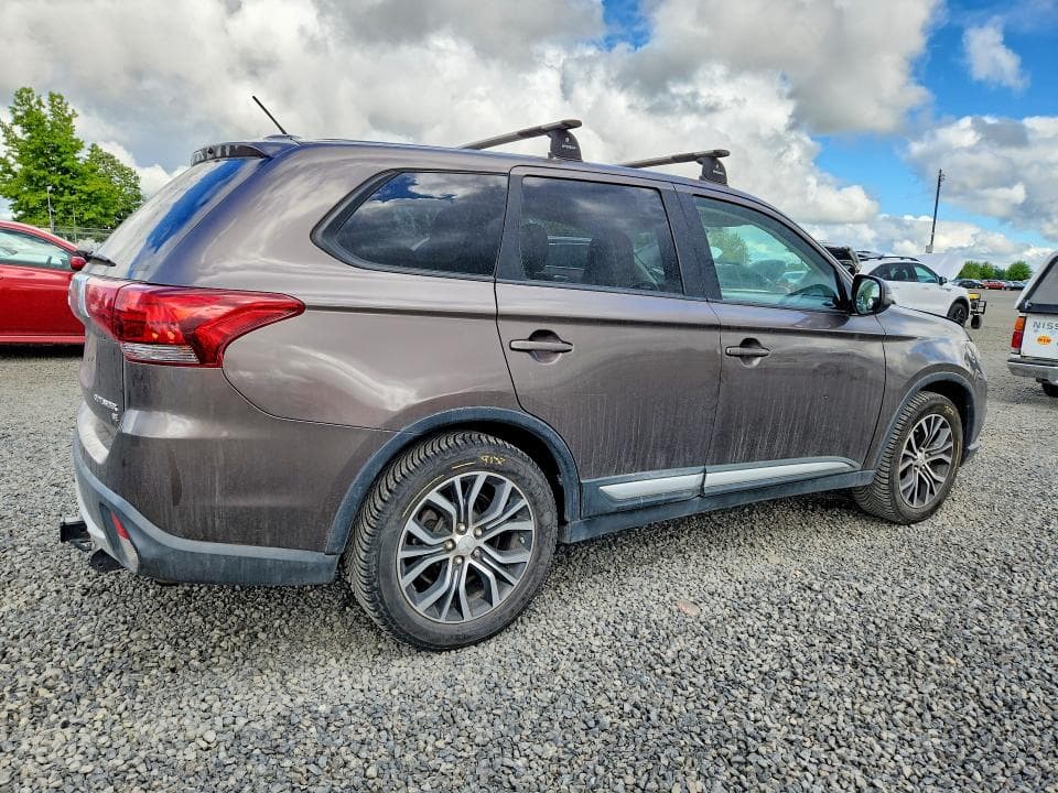 2016 MITSUBISHI OUTLANDER SE 3