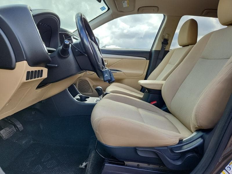 2016 MITSUBISHI OUTLANDER SE 7