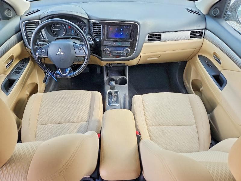 2016 MITSUBISHI OUTLANDER SE 8