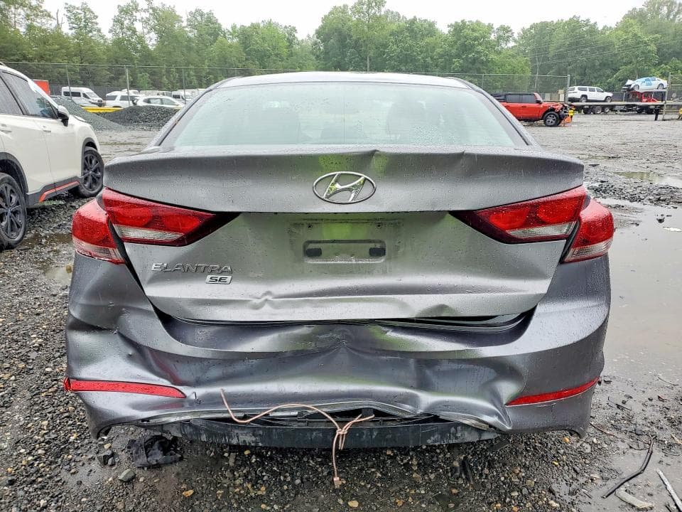2018 HYUNDAI ELANTRA SE SE 6