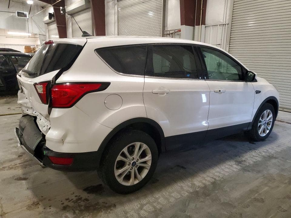2019 FORD ESCAPE SE SE 4