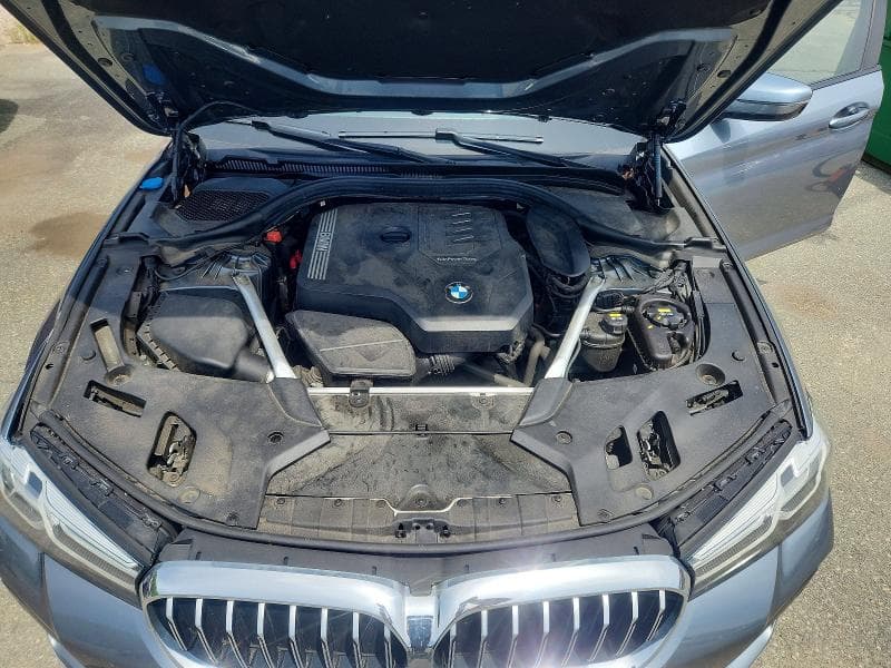 2022 BMW 530 XI 11