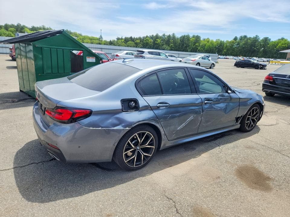 2022 BMW 530 XI 3