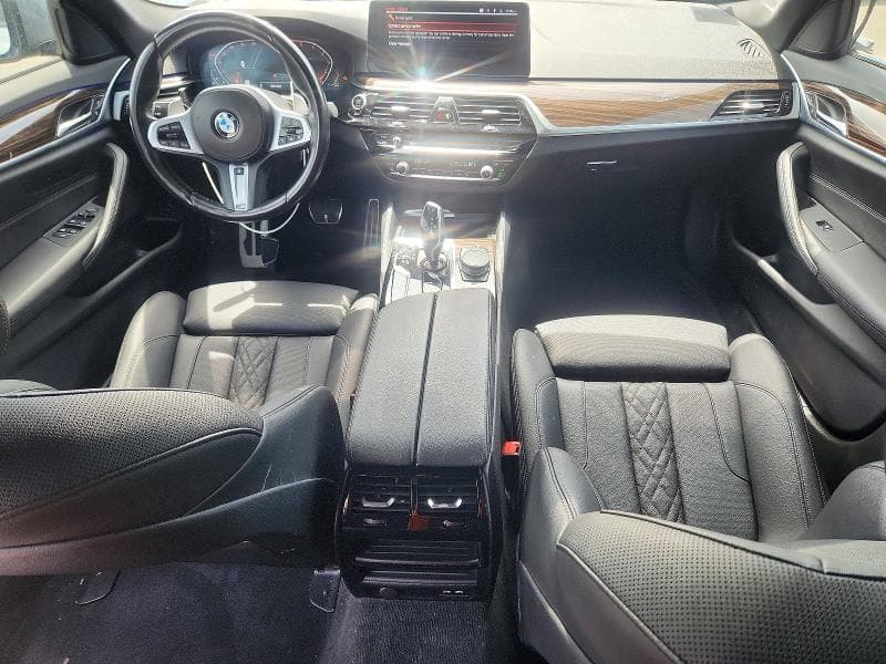 2022 BMW 530 XI 8