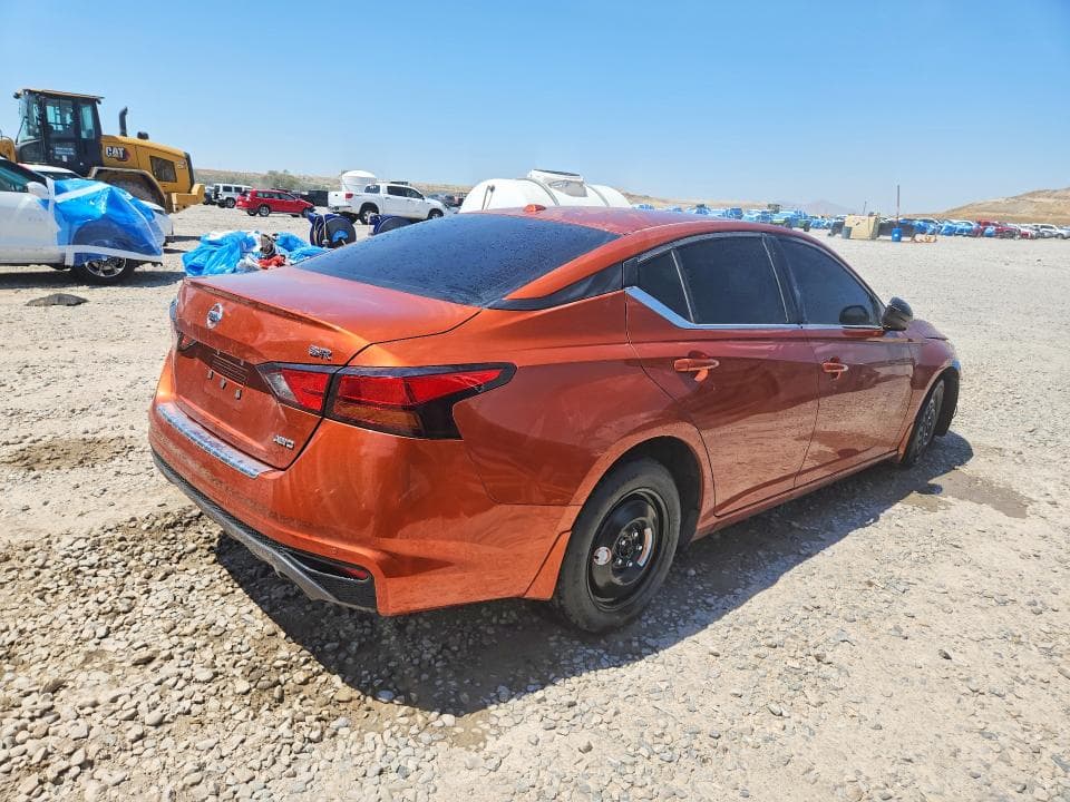 2022 NISSAN ALTIMA SR 3