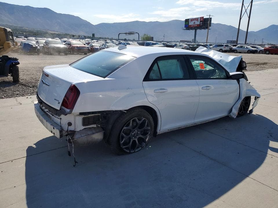 2018 CHRYSLER 300 S 3