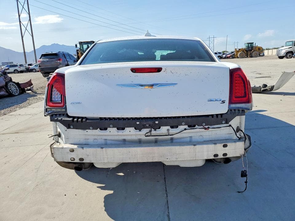 2018 CHRYSLER 300 S 6