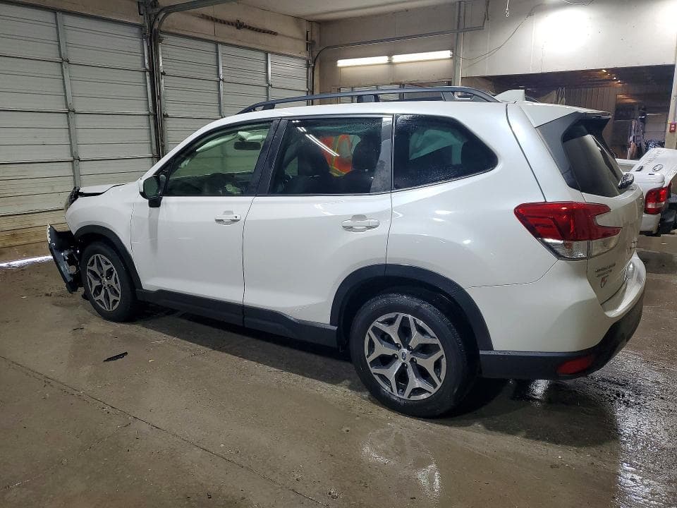 2023 SUBARU FORESTER PREMIUM PREMIUM 2