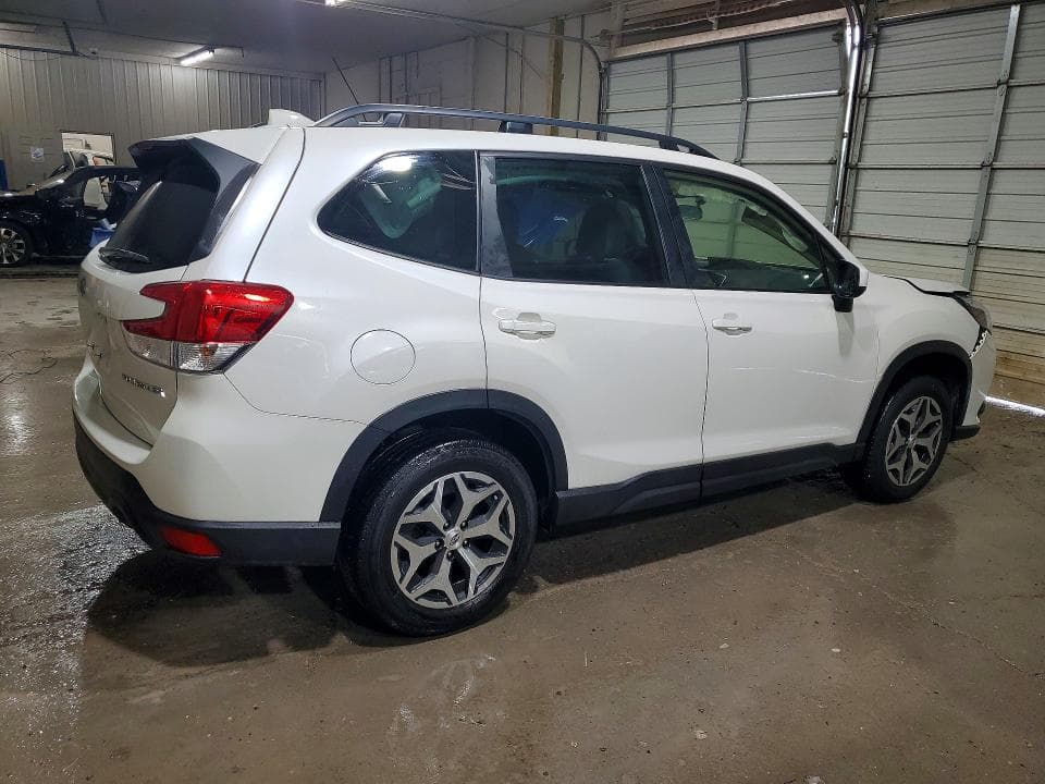 2023 SUBARU FORESTER PREMIUM PREMIUM 3