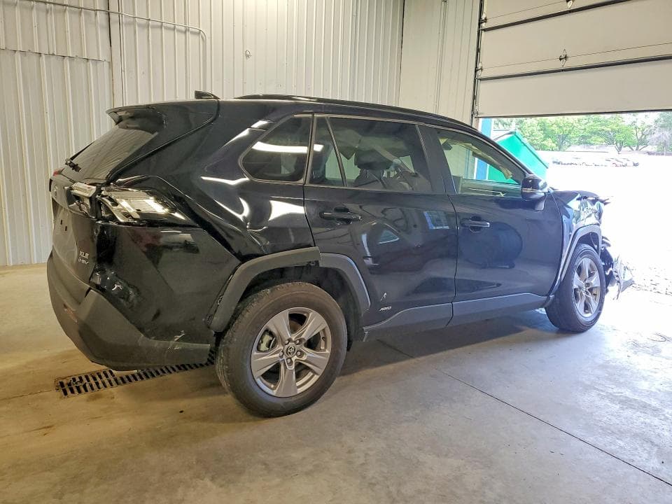 2025 TOYOTA RAV4 HYBRID XLE XLE 3