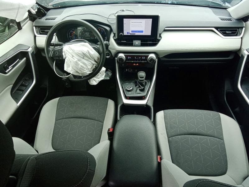 2025 TOYOTA RAV4 HYBRID XLE XLE 8