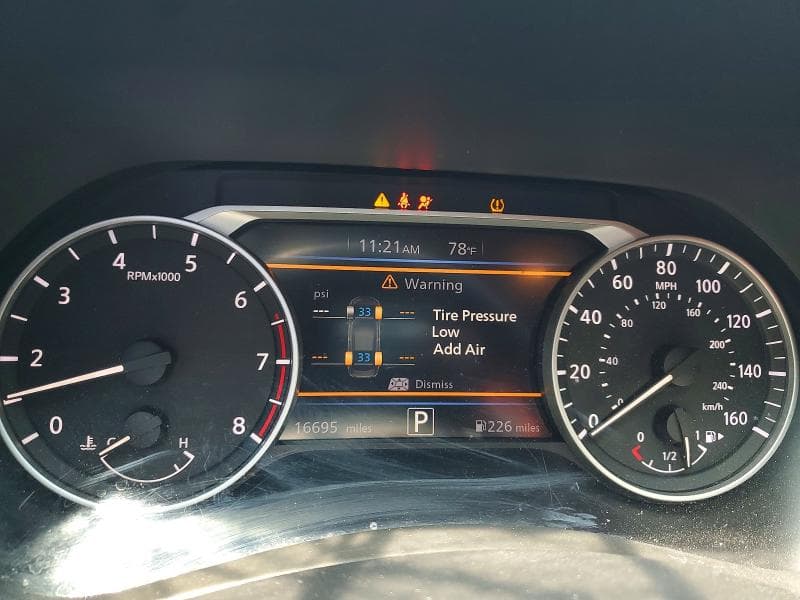 2025 NISSAN SENTRA SV SV 9