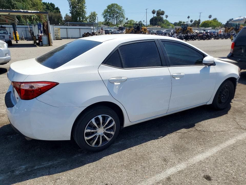 2018 TOYOTA COROLLA LE 3