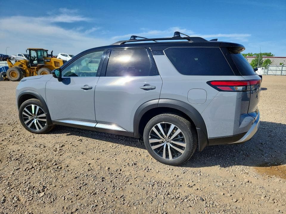 2025 NISSAN PATHFINDER PLATINUM PLATINUM 2