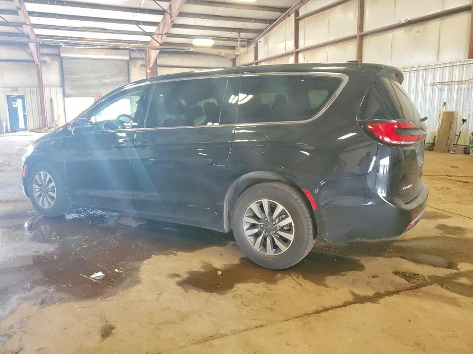 2022 CHRYSLER PACIFICA HYBRID TOURING L 2