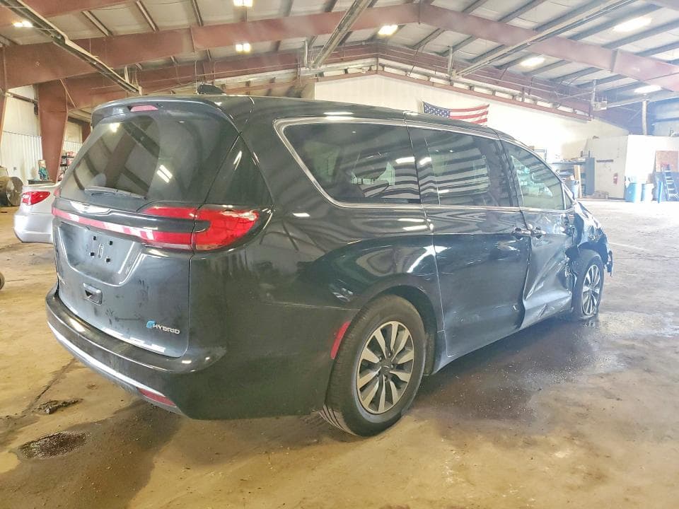 2022 CHRYSLER PACIFICA HYBRID TOURING L 3