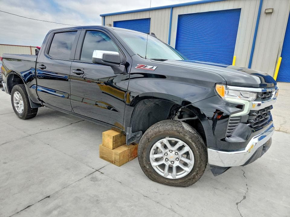2025 CHEVROLET SILVERADO K1500 LT 4