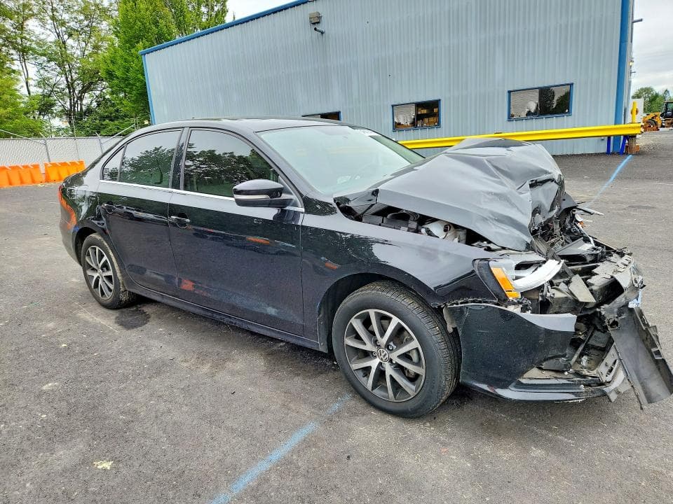 2017 VOLKSWAGEN JETTA SE 4
