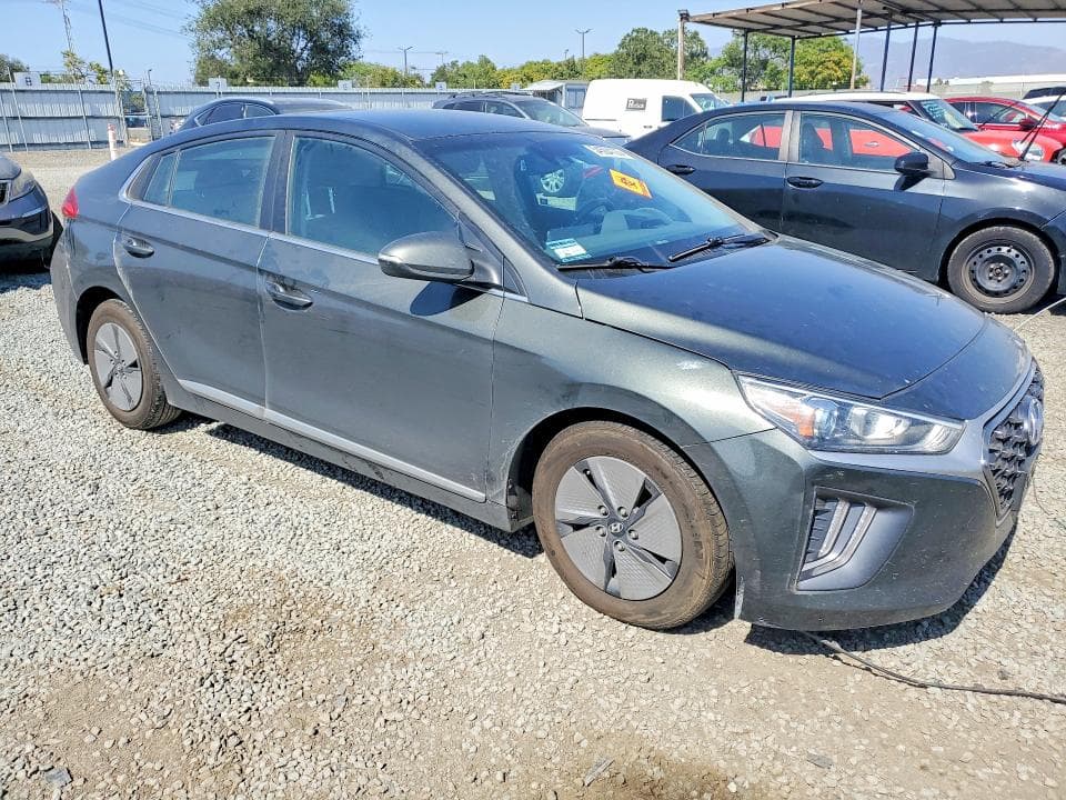 2020 HYUNDAI IONIQ SE 4