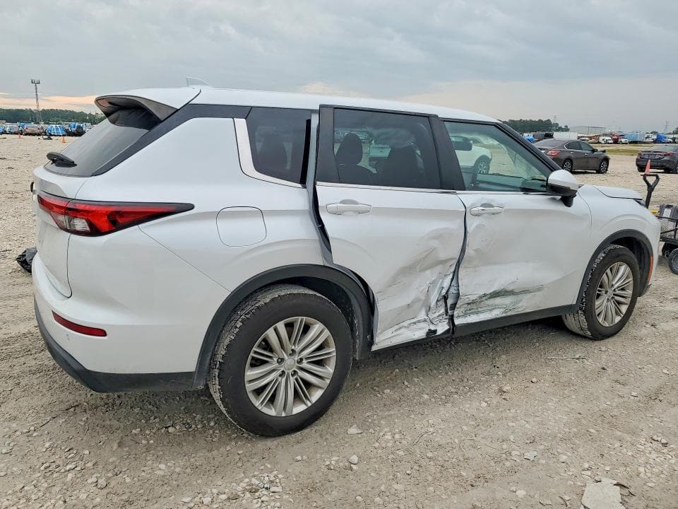 2023 MITSUBISHI OUTLANDER ES ES 3