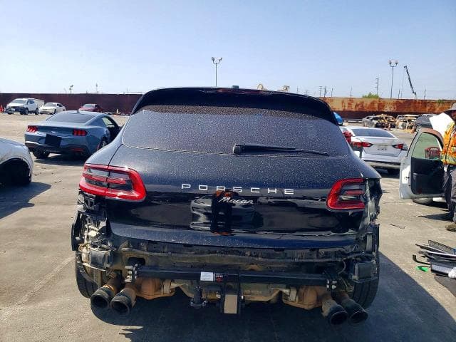 2018 PORSCHE MACAN 6