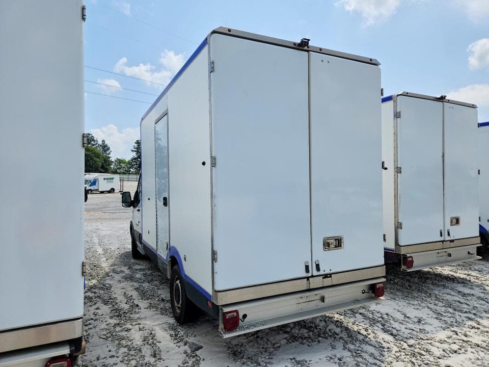 2021 FORD TRANSIT DELIVERY TRUCK 2