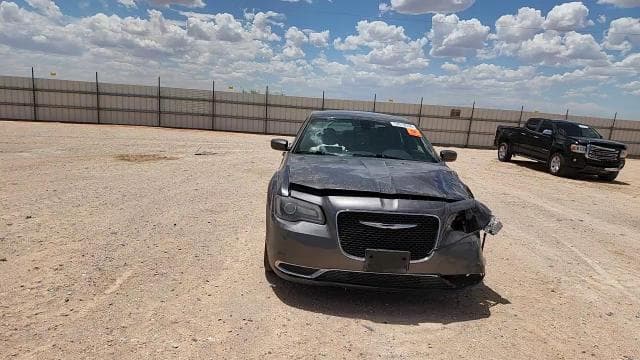 2016 CHRYSLER 300 S 13
