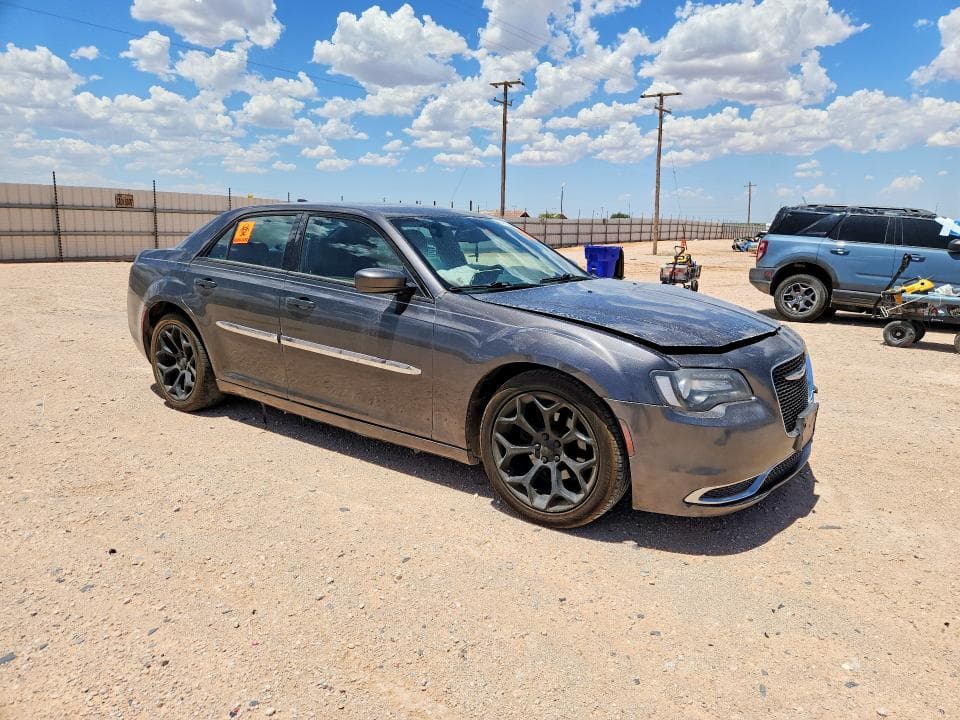 2016 CHRYSLER 300 S 4