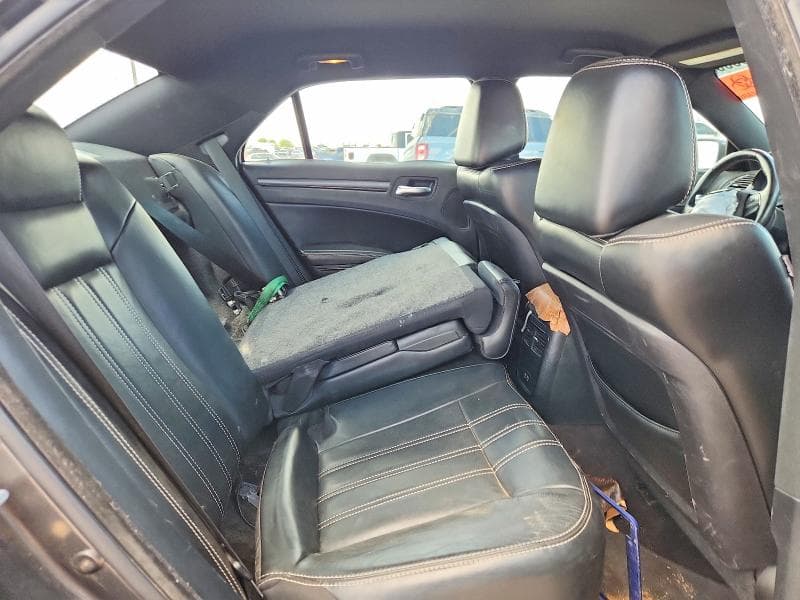 2016 CHRYSLER 300 S 10